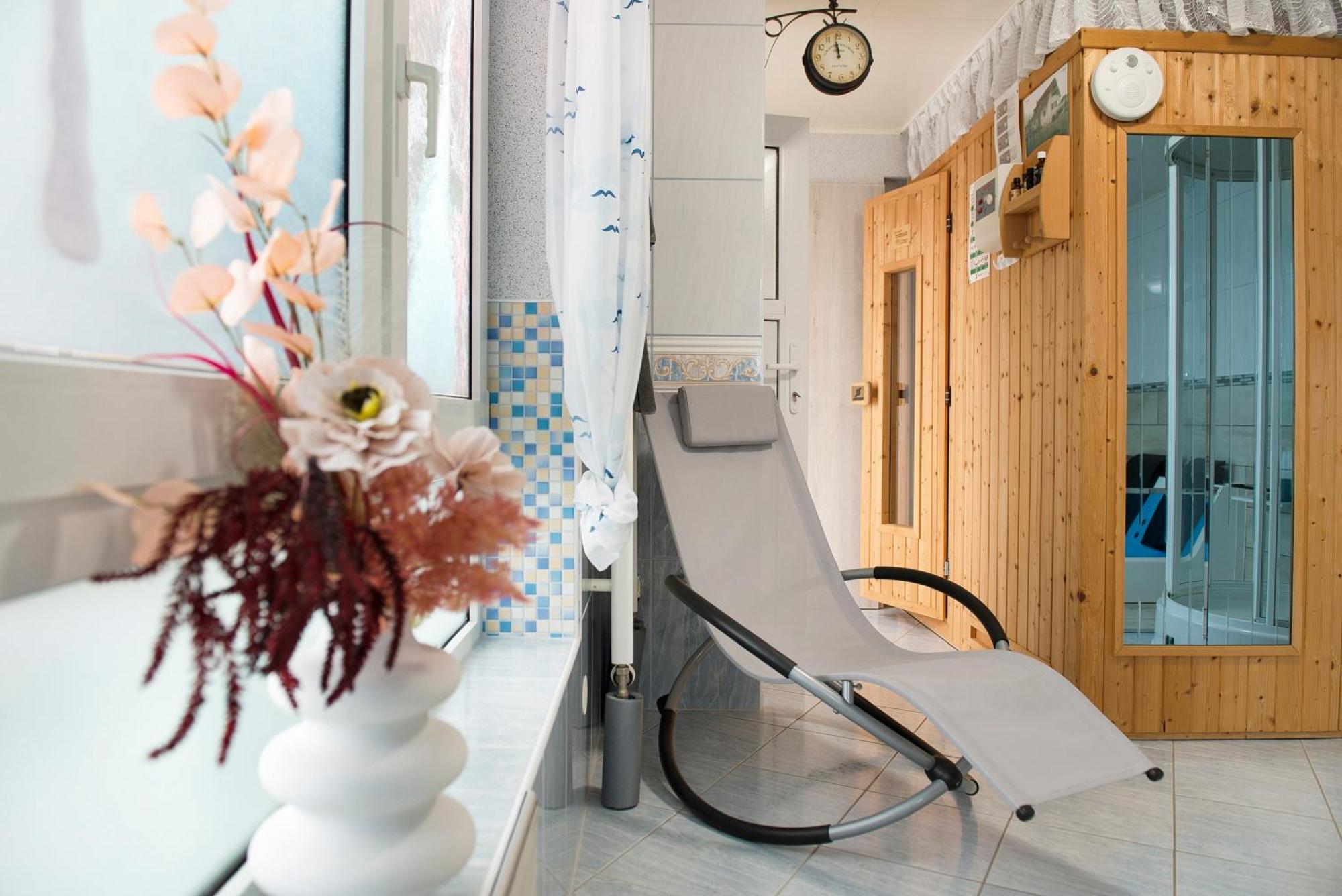 Spawo Mit Sauna Und Whirpool 普富伦多夫 外观 照片